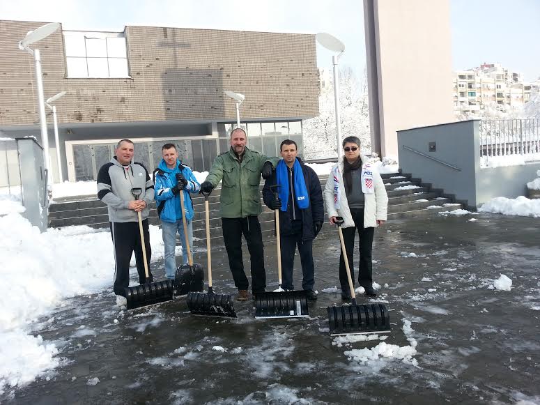 CISCENJE SNIJEGA TRAVNO 2014